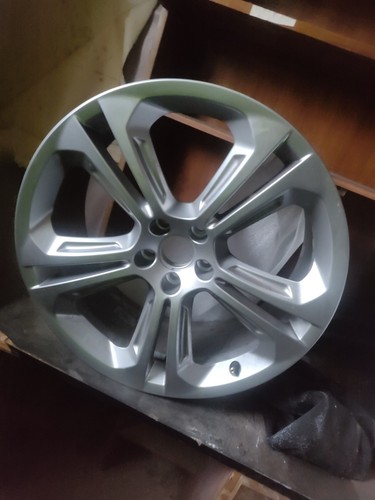 Alloy wheels - alloy,