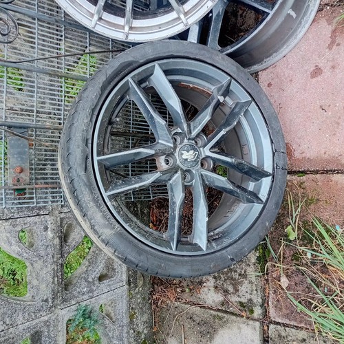 Alloy wheels - alloy,