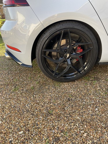 Alloy wheels - alloy,