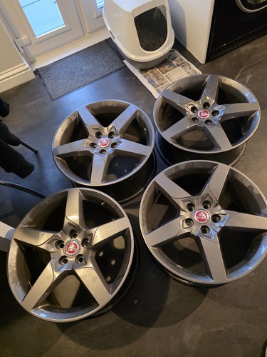 Alloy wheels - alloy,